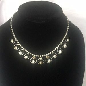 Vintage Leo glass necklace